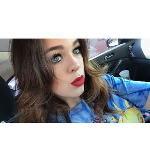 Meet your Posher, Layla